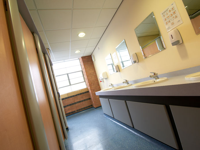 Modern bathroom facilities at Elgar House offices to let Kidderminster