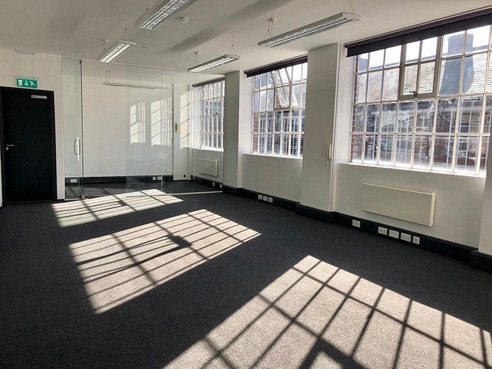 Excellent natural light at 50-54 St Pauls Square offices in the Jewellery Quarter