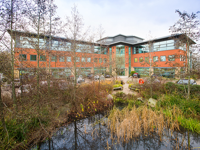 One Kings Court offices Worcester situated in an attractive landscaped environment