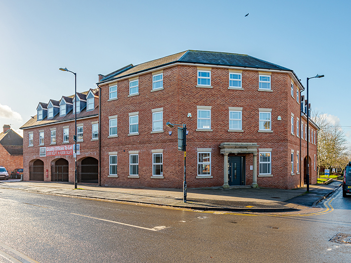 Wingfield Court exterior, offices to let Coleshill, offices to let Warwickshire