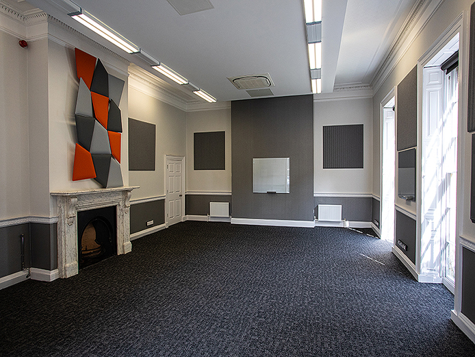 Chantry House provides open plan, refurbished Coleshill offices to let with full carpeting and LED lighting