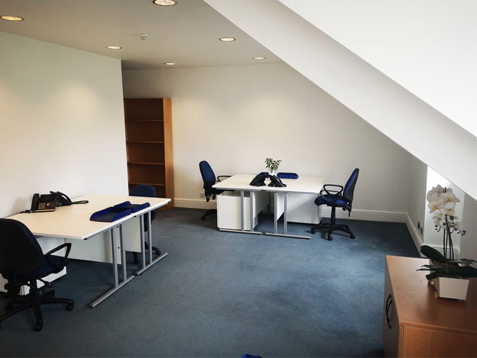 Serviced offices Leeds suitable for teams of up to 10 people, managed coworking space with on-site service team