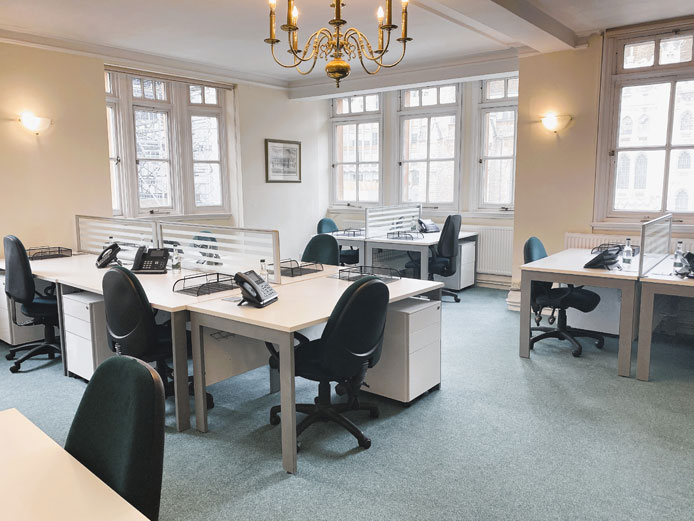 High quality services offices London with managed coworking space and fully equipped meeting rooms to hire, in a period building with a central location