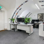 Castle Hill House serviced offices Windsor provide bright, modern coworking spaces, serviced office suites and meeting rooms for hire, for up to 20 people