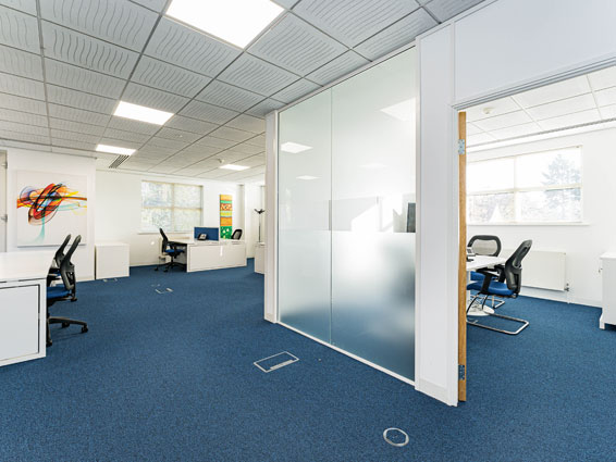 Dedicated meeting rooms at managed office suites Henley-in-Arden at Forward House, large team space