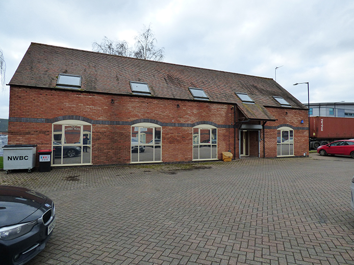 Office building to let/for sale Coleshill with 16 allocated parking spaces and excellent transport connectivity