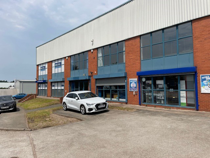 Exterior of 15 Maple Business Park, Birmingham industrial unit for sale with 20 allocated parking spaces