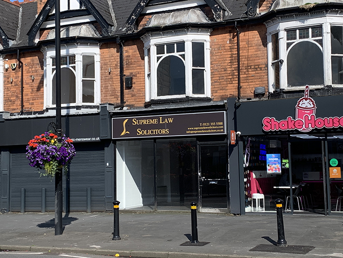Exterior, 413 Birmingham Road, a two storey retail unit to let in Sutton Coldfield