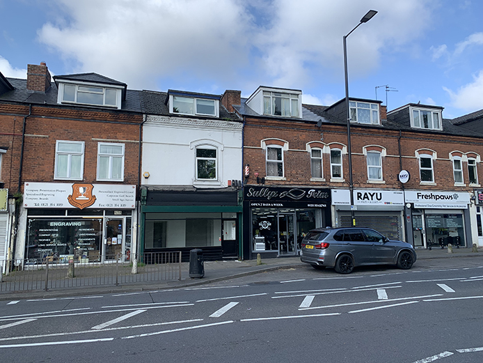 Exterior, ground floor retail unit to let in Sutton Coldfield in prominent retail location