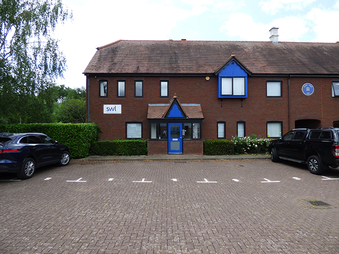 8 Arden Court